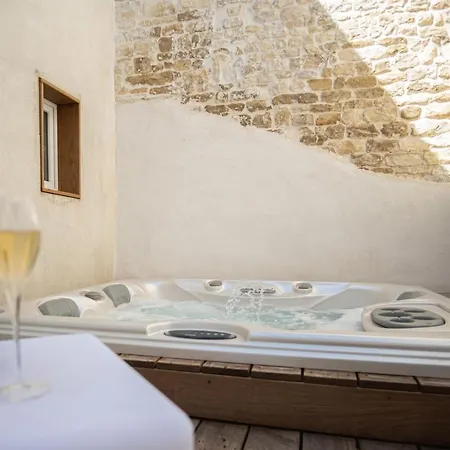 Apartment L'acqua Dolce - La Rochelle - Ile De Re - Jacuzzi